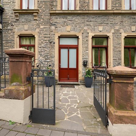 Alte Stadtvilla Am Weinberg 4 トラーベン・トラールバッハ エクステリア 写真